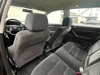 Gebraucht VW Passat Basis 90 PS (66 kW) 2000 Schwarz Kombi