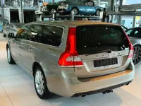 Gebraucht Volvo V70 181 PS (133 kW) 2015 Silber Kombi
