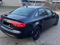 Gebraucht Audi A4 Ambiente 120 PS (88 kW) 2013 Schwarz Limousine