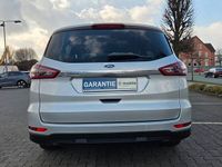Gebraucht Ford S-MAX Titanium 150 PS (110 kW) 2017 Silber Van / Kleinbus