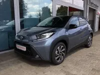 Neu Toyota Aygo X 72 PS (52 kW) 2025 Grau SUV