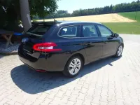 Gebraucht Peugeot 308 Active 120 PS (88 kW) 2017 Lackierung schwarz perla nera Kombi