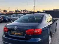 Gebraucht VW Jetta Comfortline 160 PS (117 kW) 2011 Blau Limousine