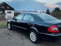 Gebraucht Mercedes E280 231 PS (169 kW) 2006 Schwarz Limousine