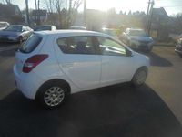 Gebraucht Hyundai i20 Edition 77 PS (56 kW) 2011 Weiß Kleinwagen