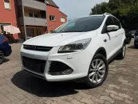 Gebraucht Ford Kuga Titanium 150 PS (110 kW) 2016 Weiß SUV