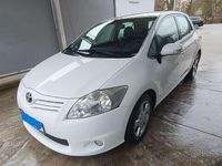 Gebraucht Toyota Auris 103 PS (75 kW) 2011 Weiß Kleinwagen
