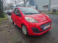 Gebraucht Peugeot 107 Active 68 PS (50 kW) 2014 Rot Kleinwagen
