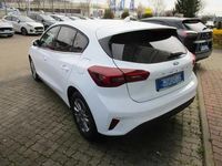 Używany Ford Focus Titanium 125 KM (91 kW) 2022 Biały Sedan/Limuzyna