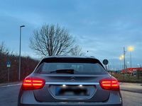 Gebraucht Mercedes GLA180 122 PS (89 kW) 2019 Grau SUV
