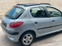 Gebraucht Peugeot 206 75 PS (55 kW) 2001 Blau Kleinwagen