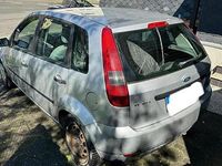 Gebraucht Ford Fiesta 60 PS (44 kW) 2003 Silber Kleinwagen