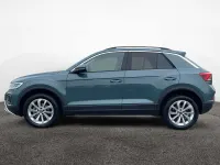 Gebraucht VW T-Roc Life 150 PS (110 kW) 2025 Petroleum blue SUV