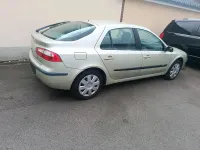 Gebraucht Renault Laguna II 117 PS (86 kW) 2003 Orange Limousine