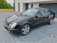 Używany Mercedes E280 Avantgarde 177 KM (130 kW) 2005 Czarny Sedan/Limuzyna