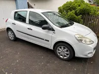 Gebraucht Renault Clio 75 PS (55 kW) 2011 Weiß Kleinwagen