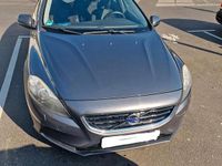 Gebraucht Volvo V40 115 PS (84 kW) 2012 Grau Kleinwagen