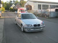 Second-hand BMW 323 2000 Argintiu Berlinǎ