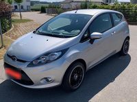 Gebraucht Ford Fiesta 81 PS (59 kW) 2012 Silber Kleinwagen