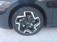 Gebraucht VW Passat R-line 193 PS (141 kW) 2024 Grenadillschwarz metallic Kombi