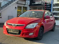 Gebraucht Hyundai i30 Comfort 116 PS (85 kW) 2008 Rot Kleinwagen