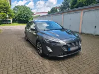 Gebraucht Ford Focus 120 PS (88 kW) 2018 Grau Kombi