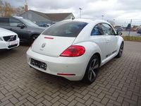 Gebraucht VW Beetle Design 105 PS (77 kW) 2013 Weiß Kleinwagen