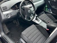 Gebraucht VW Passat 140 PS (102 kW) 2008 Schwarz Kombi