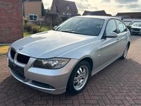 Gebraucht BMW 318 129 PS (94 kW) 2006 Grau Limousine