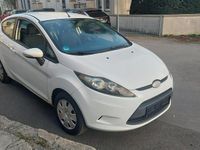 Gebraucht Ford Fiesta 97 PS (71 kW) 2009 Weiß Kleinwagen
