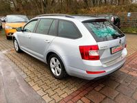 gebraucht Skoda Octavia Combi Elegance/ 1 Hand / 1 A Zustand/