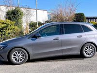 Gebraucht Mercedes B180 Advanced 116 PS (85 kW) 2022 Grau Van / Kleinbus
