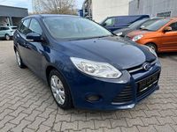 Gebraucht Ford Focus Trend 101 PS (74 kW) 2014 Blau Kombi