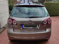 Gebraucht VW Golf VII Comfortline 122 PS (89 kW) 2014 Braun Limousine