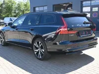Gebraucht Volvo V60 Plus 197 PS (144 kW) 2025 Schwarz Kombi