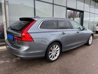Gebraucht Volvo V90 Momentum 190 PS (139 kW) 2021 Grau Kombi