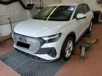 Używany Audi Q4 e-tron 150 kW (204 KM) 2023 Biały SUV