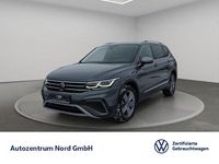 Gebraucht VW Tiguan Allspace Elegance 150 PS (110 kW) 2023 Platinum grey metallic SUV