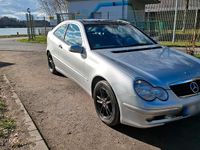 Gebraucht Mercedes C180 129 PS (94 kW) 2001 Silber Coupé