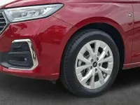 Gebraucht Ford Tourneo Titanium 122 PS (89 kW) 2026 Rot Kombi