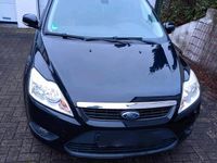 Gebraucht Ford Focus 100 PS (73 kW) 2010 Schwarz Kleinwagen