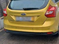 Gebraucht Ford Focus Trend 150 PS (110 kW) 2011 Gelb Limousine