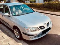 Gebraucht Nissan Almera 90 PS (66 kW) 2001 Silber Kleinwagen