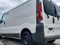 Gebraucht Opel Vivaro 114 PS (83 kW) 2010 Weiß Van / Kleinbus