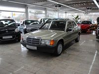 Second-hand Mercedes 190 90 CP (66 kW) 1982 Verde Berlinǎ