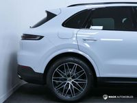 Gebraucht Porsche Cayenne 305 PS (224 kW) 2024 Weiß SUV