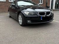 Gebraucht BMW 320 Cabriolet 170 PS (125 kW) 2010 Schwarz Cabrio