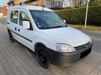 Usata Opel Combo 2011 Bianco Monovolume