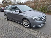Gebraucht Mercedes B200 136 PS (100 kW) 2014 Grau Van / Kleinbus