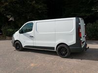 Gebraucht Opel Vivaro S 121 PS (88 kW) 2016 Weiß Van / Kleinbus